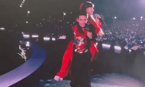 Ca sĩ Quốc Thiên nói lời ngọt ngào rồi cõng Hòa Minzy chạy vun vút trên sân khấu