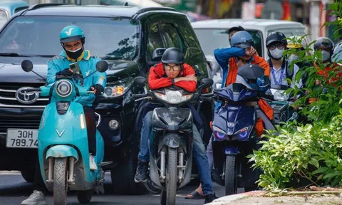 Hà Nội dự kiến hỗ trợ tối đa 5 triệu đồng mỗi người để đổi xe máy điện, miễn phí tiền vé sử dụng phương tiện công cộng