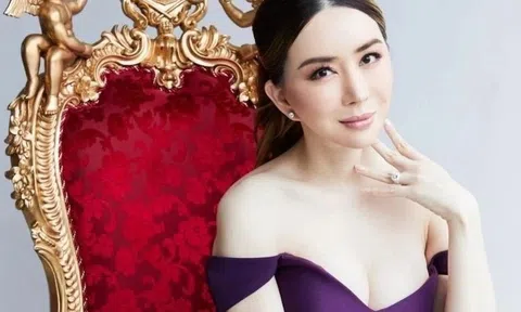 Nữ tỷ phú chuyển giới khủng hoảng