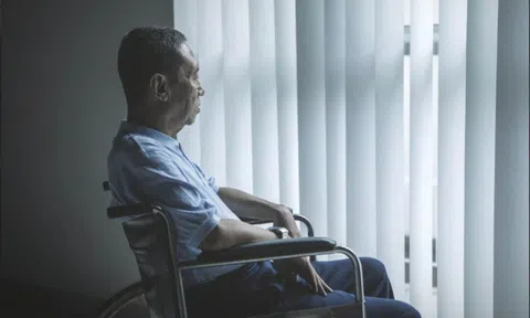 Tôi 70 tuổi, lương hưu 20 triệu đồng/tháng vẫn lâm vào cảnh cơ cực: Nhìn đồng nghiệp sung túc mới hiểu 1 sai lầm chí mạng