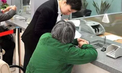 Người phụ nữ tới ngân hàng Agribank rút 1 tỷ đồng để chuyển vào tài khoản MSB, khẳng định "cho con sửa cửa hàng": nhân viên ngân hàng lập tức báo công an