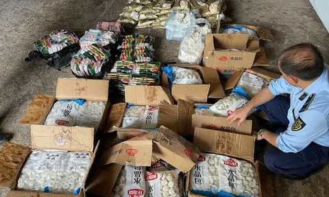 Tuyên Quang: Xử phạt cơ sở kinh doanh thực phẩm không rõ nguồn gốc