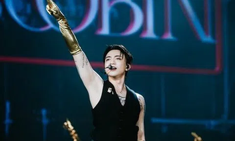 Soobin gây 'choáng' khi múa hát ở độ cao 8m, quyên góp hơn 1 tỷ cho đồng bào