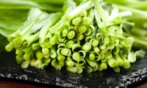 3 loại rau "nhiều ký sinh trùng nhất chợ" mùa này, thơm ngon, đói bụng mấy cũng chờ chín hẵng ăn