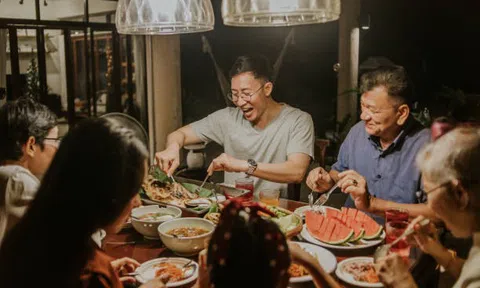 Sau trung niên mới hiểu: Người khôn ngoan không làm 3 việc này với họ hàng, giàu hay nghèo cũng cần chú ý