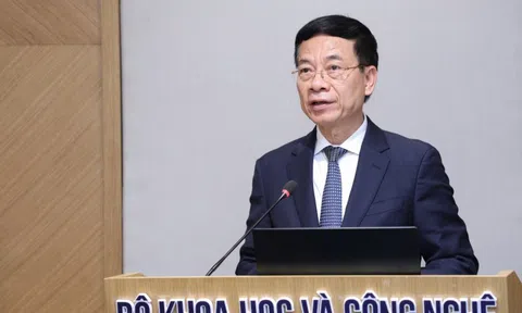 Bộ trưởng Nguyễn Mạnh Hùng: Nếu cán bộ xã thụ động chờ cấp trên cầm tay chỉ việc, chúng ta sẽ không bao giờ theo kịp thực tiễn đang thay đổi từng ngày