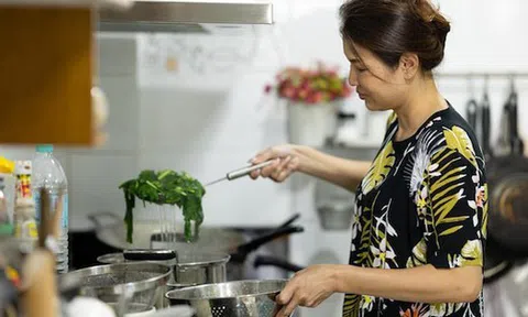 Phát hiện cô giúp việc lương 15 triệu đồng/tháng vẫn “lấy bớt” tiền đi chợ, tôi không đuổi việc, thậm chí còn tăng lương