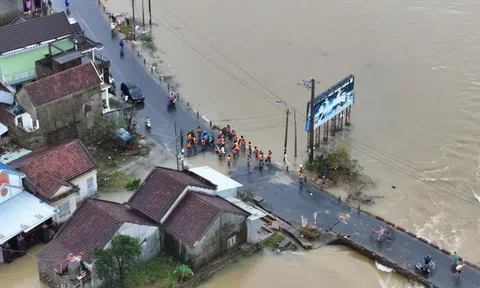 Người dân, doanh nghiệp chịu thiệt hại mưa lũ được khoanh nợ