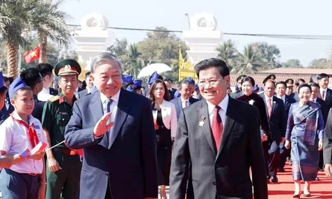 Tổng Bí thư Tô Lâm và Phu nhân dự lễ khánh thành Công viên Hữu nghị Lào - Việt Nam