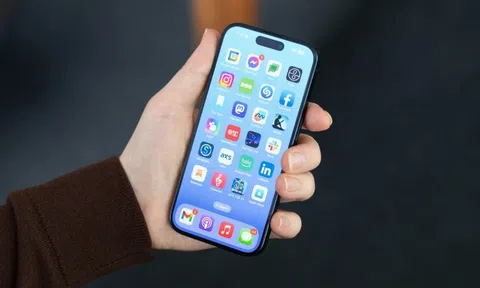 2 năm khổ sở làm theo lời khuyên chỉ sạc iPhone đến 80% để không bị chai pin, tôi nhận về cái kết "phát điên"