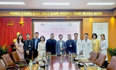 Bệnh viện Bạch Mai đào tạo nâng cao năng lực cấp cứu cho cán bộ y tế Long Châu