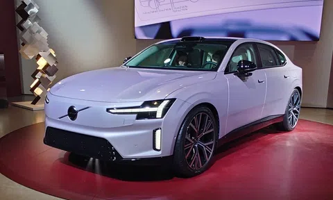 Doanh số Volvo giảm 10% trong tháng 11