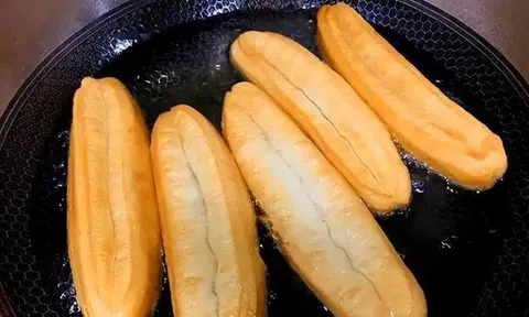 Ngày càng nhiều người tử vong vì bệnh tiểu đường, bác sĩ cảnh báo: Thà uống nước cầm hơi còn hơn ăn 4 loại bữa sáng này