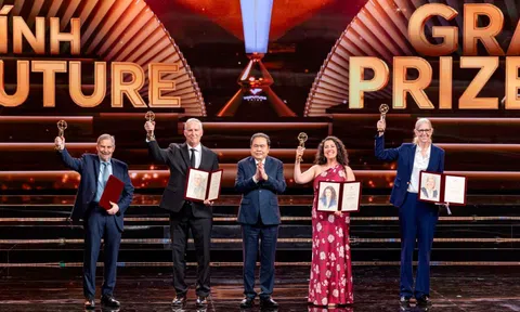 Chủ nhân giải thưởng Chính VinFuture 2025 nói gì sau khi nhận 3 triệu USD từ tỷ phú Phạm Nhật Vượng?