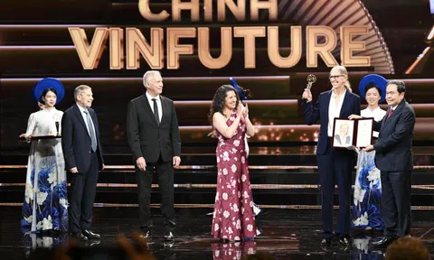 "Cha đẻ" vaccine HPV giành giải thưởng Chính 3 triệu đô la của VinFuture 2025!