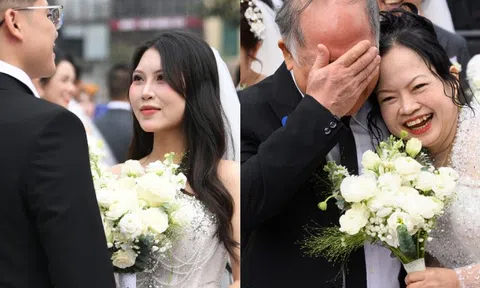 Hiếm có nhất Việt Nam: Con dâu và mẹ chồng mặc váy cưới cùng 1 ngày, hạnh phúc này "quá vuýp"