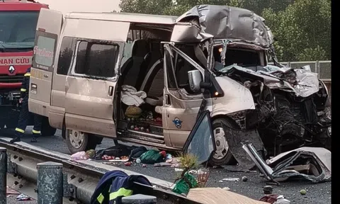 Tai nạn nghiêm trọng trên cao tốc, 3 người chết, nhiều người bị thương