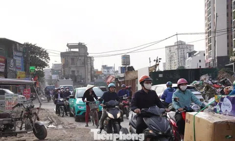 Vì sao TPHCM đông dân, phương tiện nhiều nhưng ít ô nhiễm hơn Hà Nội?