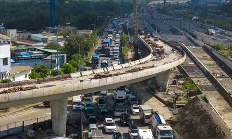 Cận cảnh cầu vượt nút giao An Phú dự kiến thông xe trong năm nay