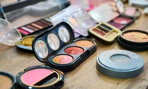 Nhà càng nhiều đồ càng nghèo: 7 món nên bỏ ngay vì chắn lối khí, chặn luôn đường tiền bạc vào nhà