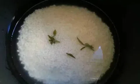 Nấu cơm hàng ngày nhưng nhiều người vẫn làm sai: Đây là 4 mẹo nấu ngon và tốt cho tiêu hóa