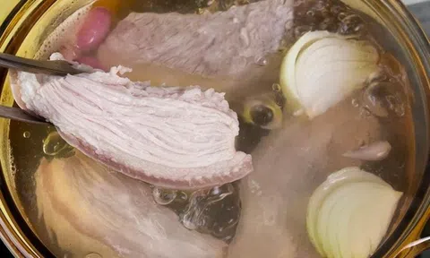 Bí quyết luộc thịt ngon: Không cho những loại gia vị này vào nước luộc