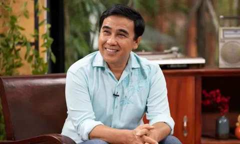 VIDEO: MC Quyền Linh livestream, lên tiếng về tin đồn ác ý