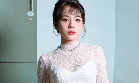 Cô gái buôn bất động sản nghèo đi vì làm ca sĩ, tuổi 30 vẫn loay hoay