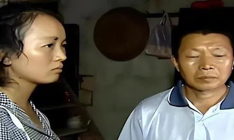 Nữ sinh thi đỗ ĐH danh tiếng rồi lén nhận cha ruột là đại gia, biết sự thật, cha nuôi bật khóc: "Trả lại tôi phí nuôi dưỡng!"