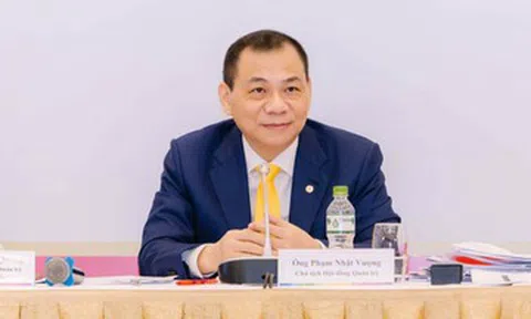 Tỷ phú Phạm Nhật Vượng lọt top 100 người giàu nhất, con trai làm CEO VinMetal