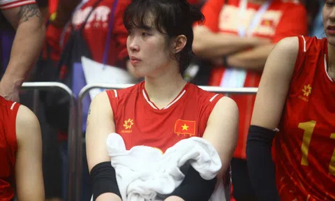 Đánh một trận "long trời lở đất", tuyển Việt Nam bật khóc, fan Thái Lan phải vỗ tay tán thưởng