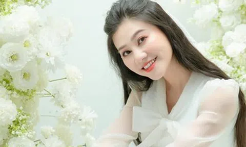 NSND Quế Trân tuổi 44 đủ đầy nhưng kín tiếng, rơi nước mắt vì tâm nguyện với cha