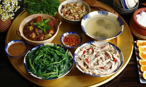 51 tuổi bị huyết áp cao, người đàn ông ngừng ăn muối hoàn toàn, 4 tháng sau bác sĩ nhìn chỉ số mặt biến sắc