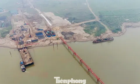 Cận cảnh công trường cầu Hồng Hà gần 10.000 tỷ đồng bắc qua sông Hồng
