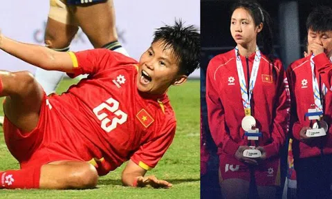 Đêm SEA Games đầy uất ức của Bích Thuỳ: Mất trắng bàn thắng, phản ứng gắt vì bị thay ra, rơi nước mắt bất lực