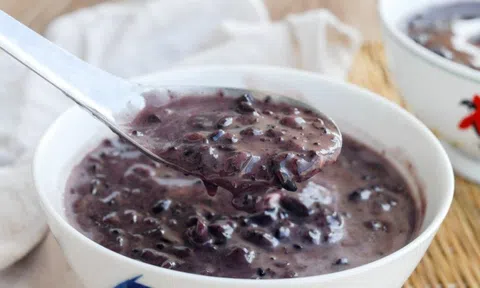 Chị em nào ăn đậu đen mà VỨT BỎ phần này thì đừng mong tăng sinh collagen, dưỡng da, chống lão hóa