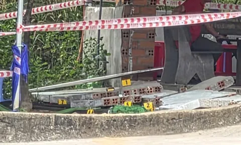 Đang nằm võng chờ thi sát hạch lái xe, 2 người bị bức tường đổ trúng thương vong