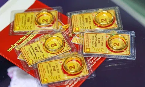 Giá vàng hôm nay 21/12: Giá vàng trong nước ngược chiều thế giới