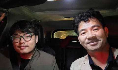 Cục trưởng Xuân Bắc trò chuyện hài hước với con trai, Trấn Thành lộ body gây 'sốt'