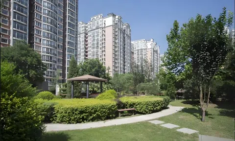 Mua nhà gần 5 tỷ đồng, cặp vợ chồng phát hiện đã có người sống bên trong, khẳng định: “20 năm nữa anh chị mới được chuyển đến ở”