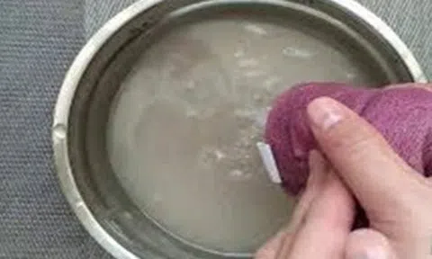 Cái gì càng lau càng bẩn: Giật mình khi biết là thứ nhà nào cũng dùng mỗi ngày