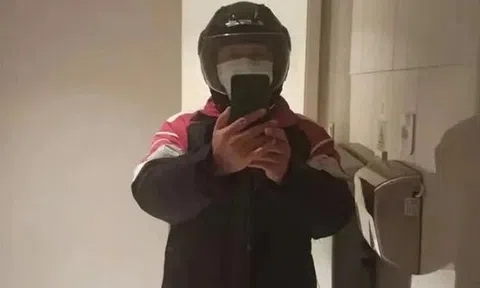 Giảng viên đại học đi làm shipper: Một tháng kiếm 26 triệu đồng, sụt 6kg