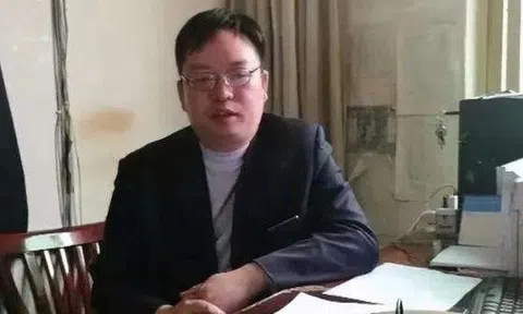 Phát hiện một thủ khoa đại học về quê làm bảo vệ chợ, lương 7 triệu/ tháng