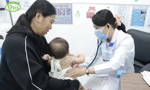 Tiêm chủng chuẩn vàng y khoa bởi bác sĩ chuyên khoa Nhi