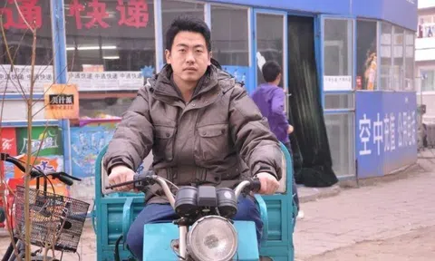 Phát hiện một tiến sĩ đi làm shipper, thu nhập hơn 748 triệu đồng/năm: “Họ nói tôi đang tranh việc của người có trình độ thấp hơn”