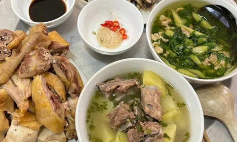 Mâm cơm cuối năm của 1 gia đình vừa trả hết nợ: Không vén khéo, 0 đồng tiết kiệm nhưng... vui!