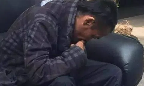 Phát hiện một nam sinh học giỏi nhưng du học về nước sống lang thang, phải ngủ dưới gầm cầu 14 năm