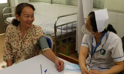 Hỗ trợ 100% mức đóng BHYT cho 7 đối tượng từ 1-1-2026 tại TPHCM