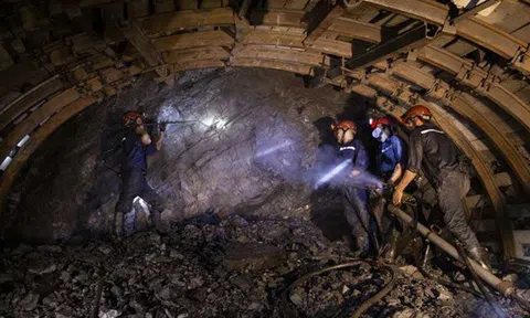 Bất chấp muôn vàn khó khăn, doanh nghiệp hơn 40 năm tuổi tạo kỳ tích chưa từng có trong lịch sử