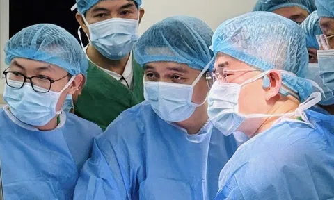 Ca ghép gan xuyên Việt, xuyên đêm "hồi sinh" người bệnh trong ngày cuối cùng của năm